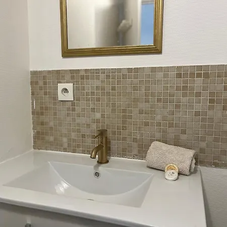 Апартаменты Chic & Spacieux Avec Vue Imprenable Sur La Defense *