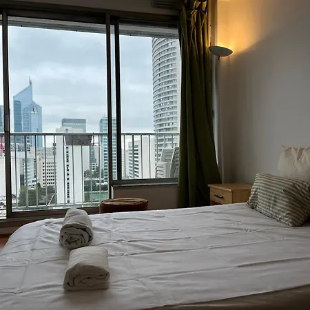Chic & Spacieux Avec Vue Imprenable Sur La Defense *