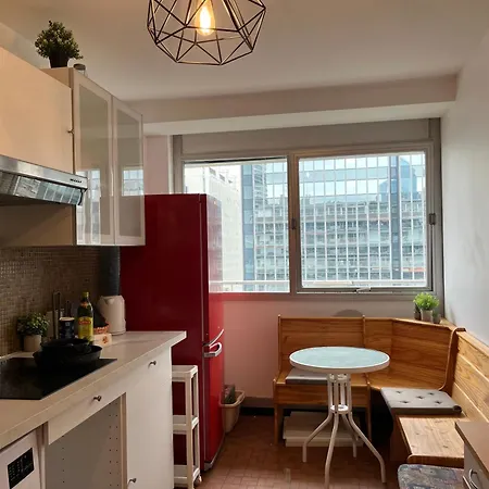 Chic & Spacieux Avec Vue Imprenable Sur La Defense